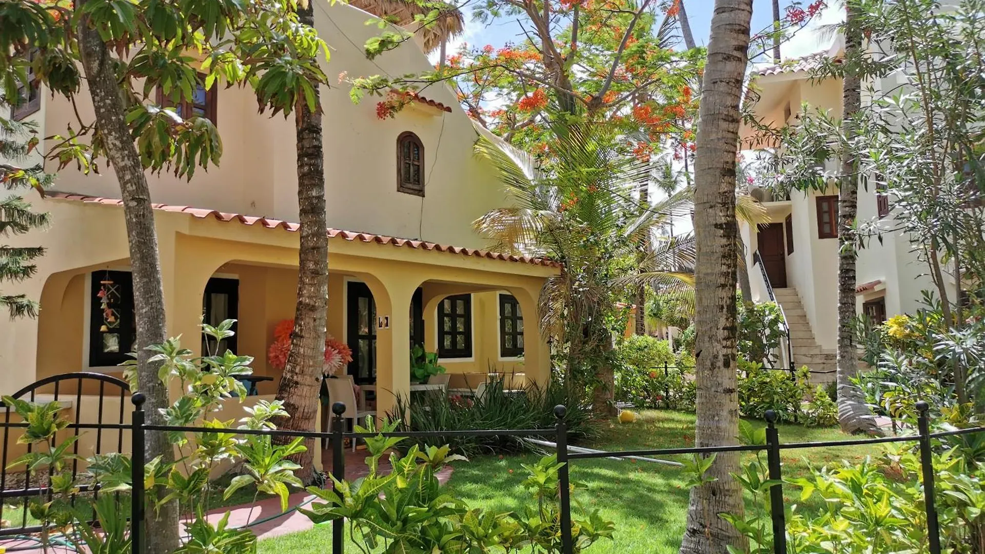 Aventura Villas Los Corales Beach And Spa Punta Cana Hotel
